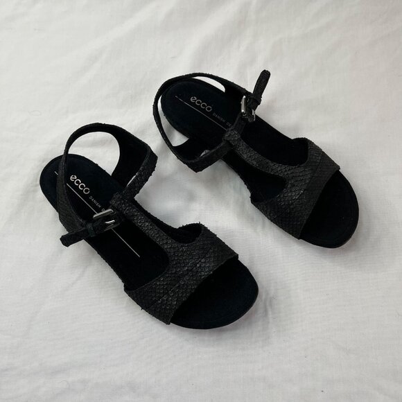Ecco Black Scale Print Leather T-Strap Touch 25 Sandals EU 36 US 5 - Picture 2 of 12
